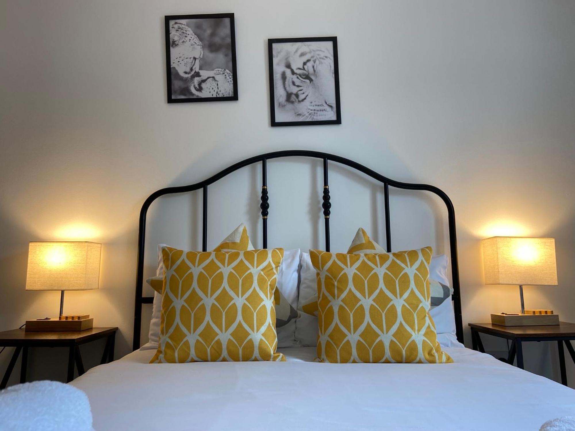 Spacious 2 Bed Flat On Iconic Old Compton Street Soho Londen
