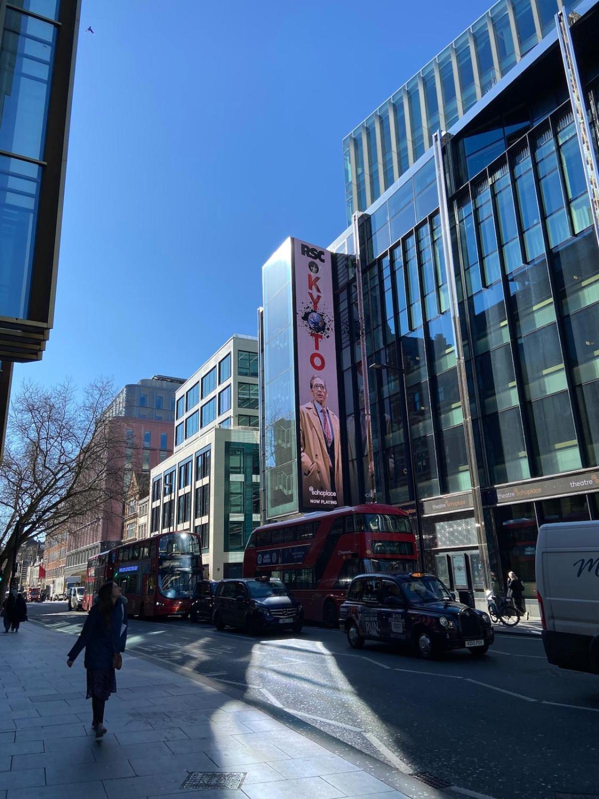 Spacious 2 Bed Flat On Iconic Old Compton Street Soho London