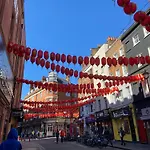 Spacious 2 Bed Flat On Iconic Old Compton Street Soho