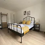 Spacious 2 Bed Flat On Iconic Old Compton Street Soho