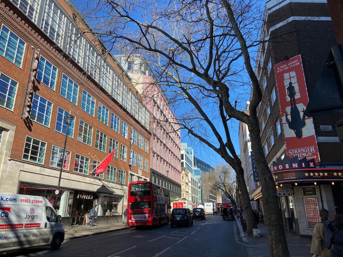 Spacious 2 Bed Flat On Iconic Old Compton Street Soho Appartement