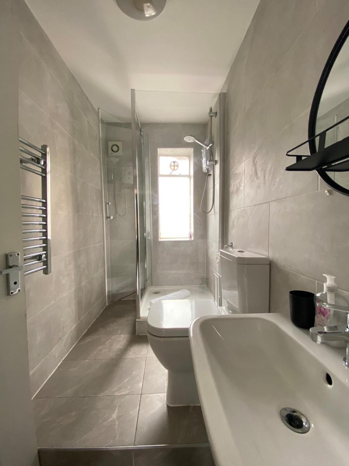 Spacious 2 Bed Flat On Iconic Old Compton Street Soho Appartement Londres