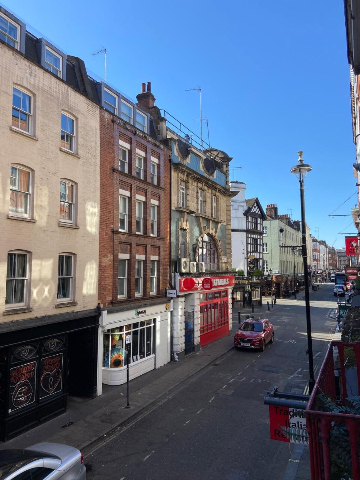 Appartement Spacious 2 Bed Flat On Iconic Old Compton Street Soho *